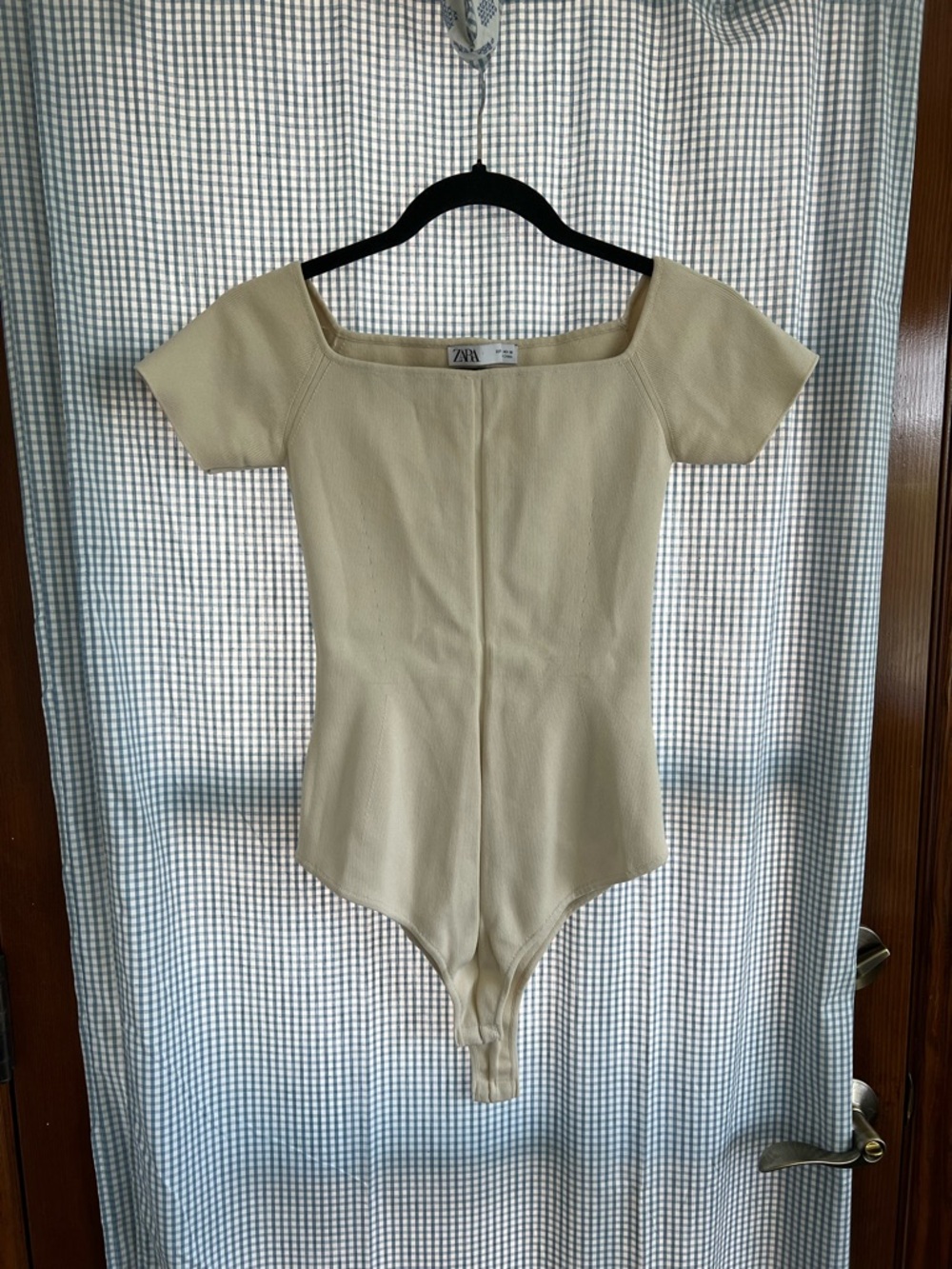 Neverworn ZARA Cream Ribbed Square-Neck Bodysuit